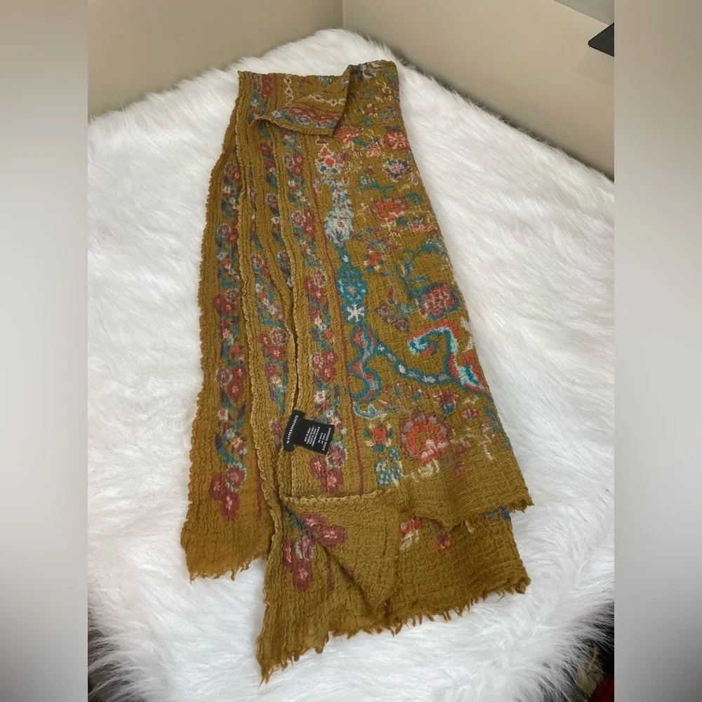 Anthropologie wool blend antique asian look Floral Patterned Scarf - Picture 5 of 10